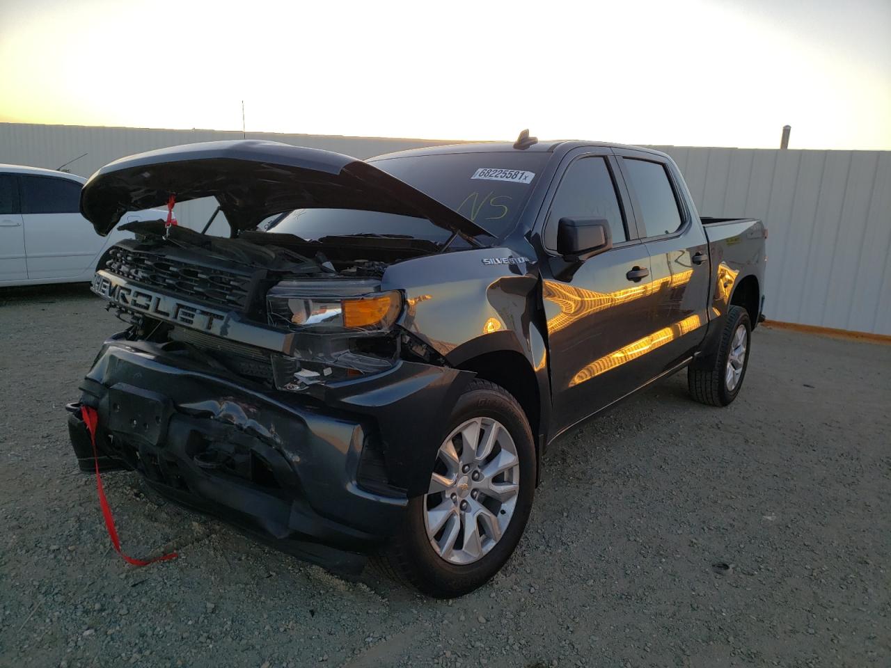 Photo 2 from auction – 2021 CHEVROLET SILVERADO with VIN 1GCPYBEK2MZ282009