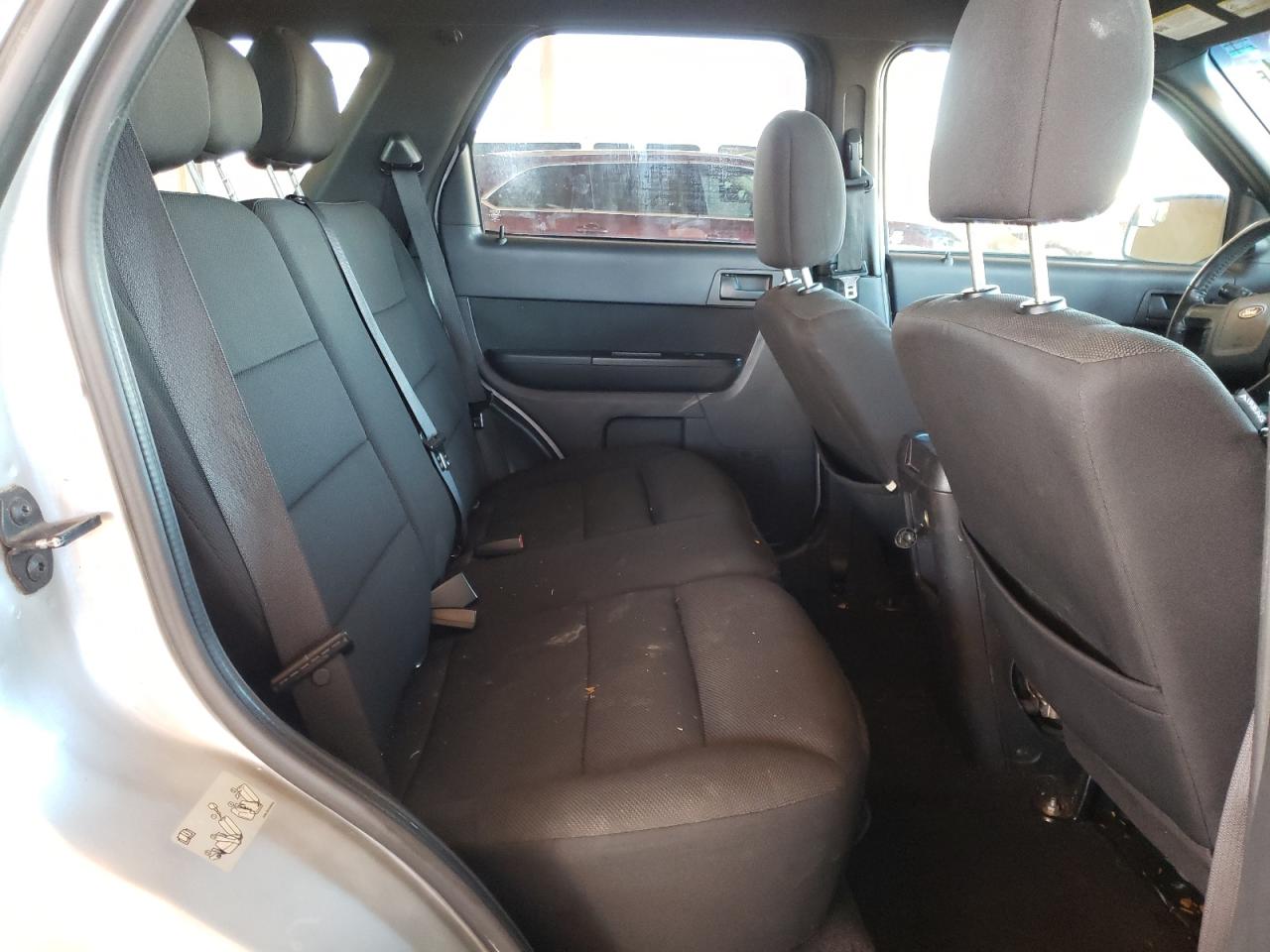 Photo 6 from auction – 2010 FORD ESCAPE XLT with VIN 1FMCU0DG4AKB78195