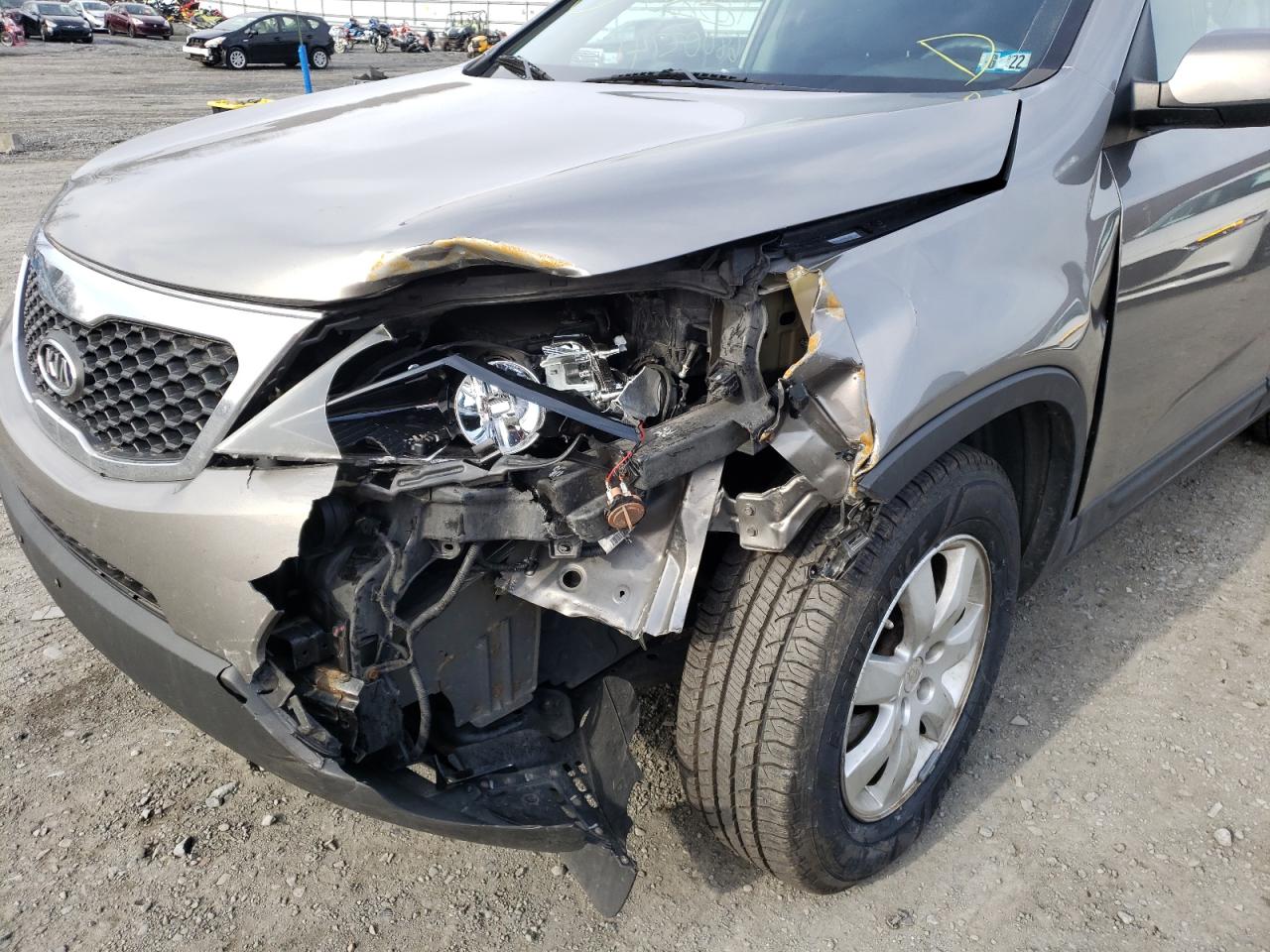 Photo 9 from auction – 2012 KIA SORENTO BA with VIN 5XYKT3A17CG188491