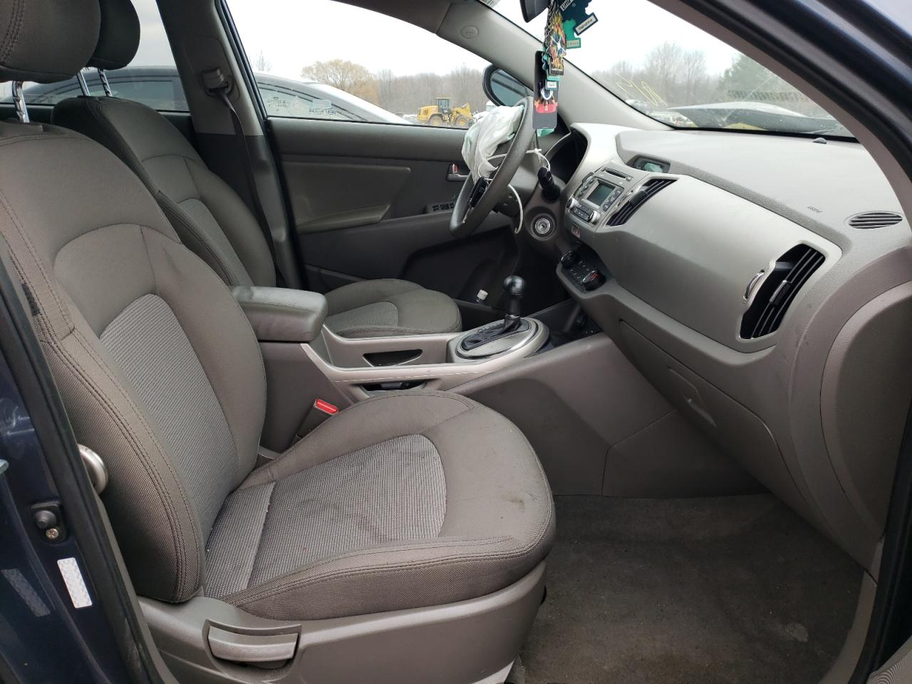 Photo 5 from auction – 2015 KIA SPORTAGE L with VIN KNDPB3AC2F7781753