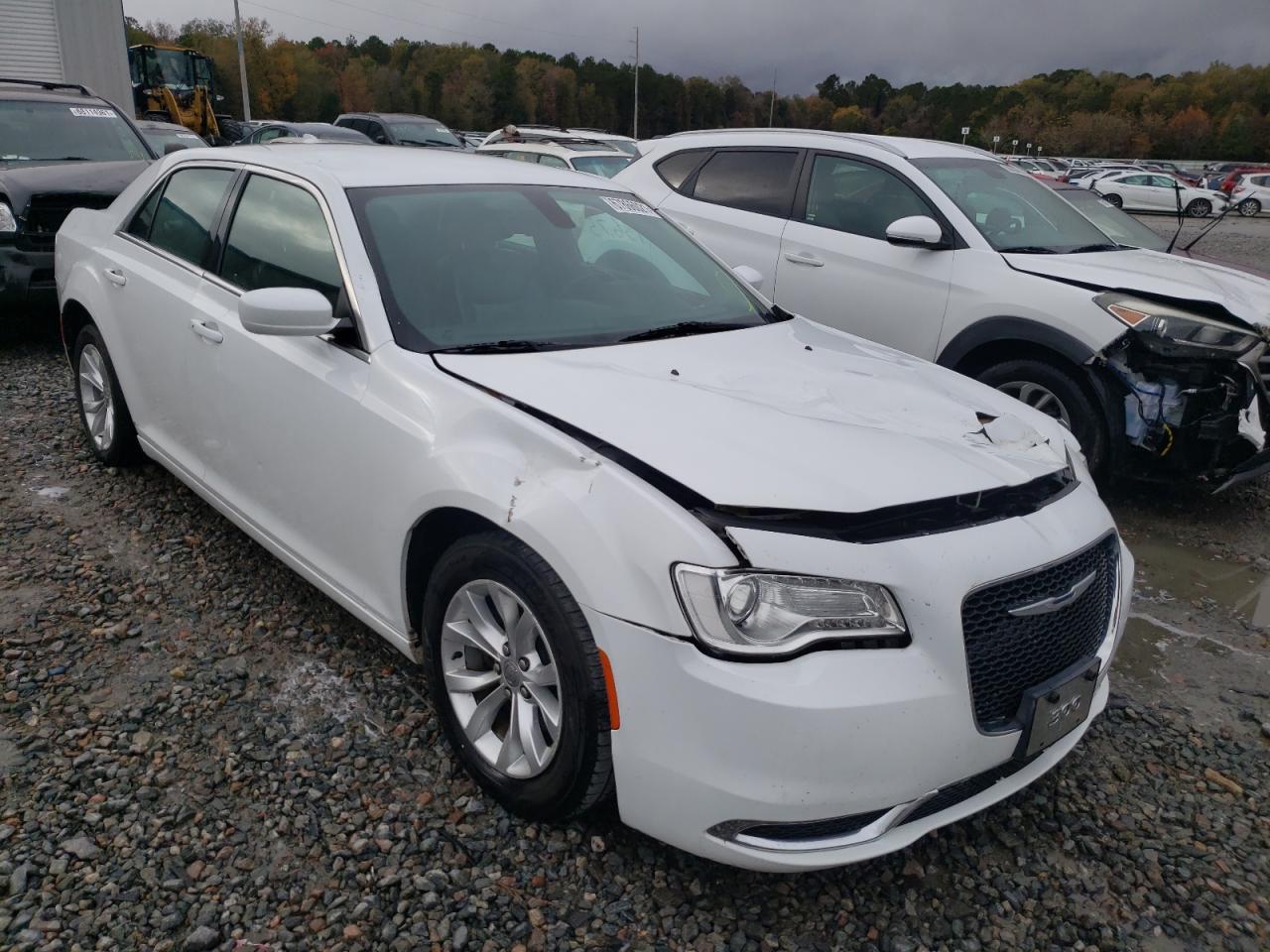Photo 9 from auction – 2015 CHRYSLER 300 LIMITE with VIN 2C3CCAAG1FH796675
