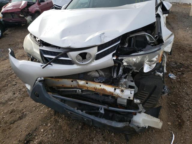 Photo 9 from auction – 2015 TOYOTA RAV4 XLE with VIN JTMRFREV1FJ035163