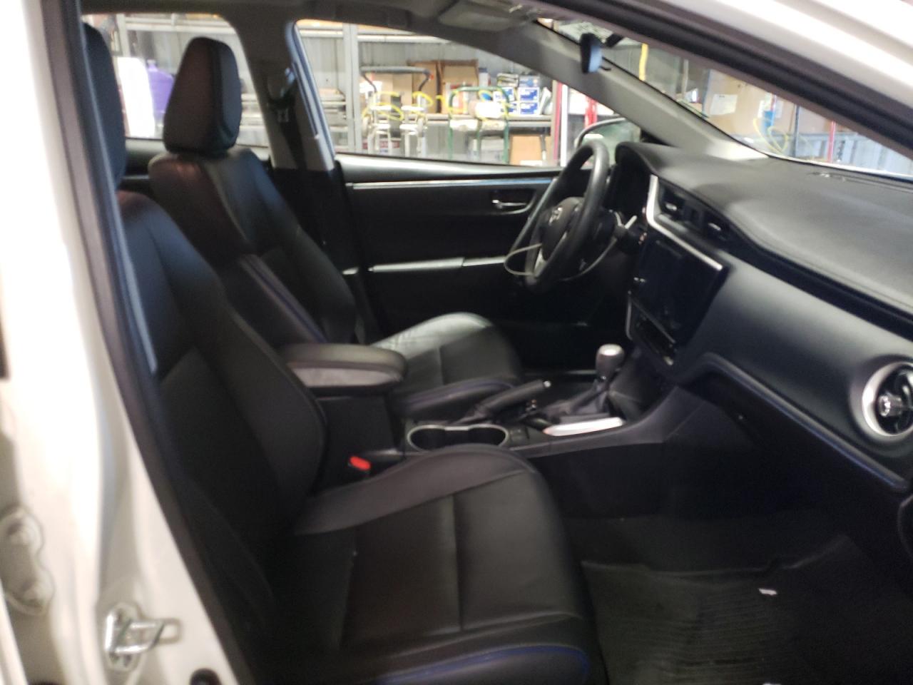 Photo 5 from auction – 2018 TOYOTA COROLLA L with VIN 2T1BURHE1JC972165
