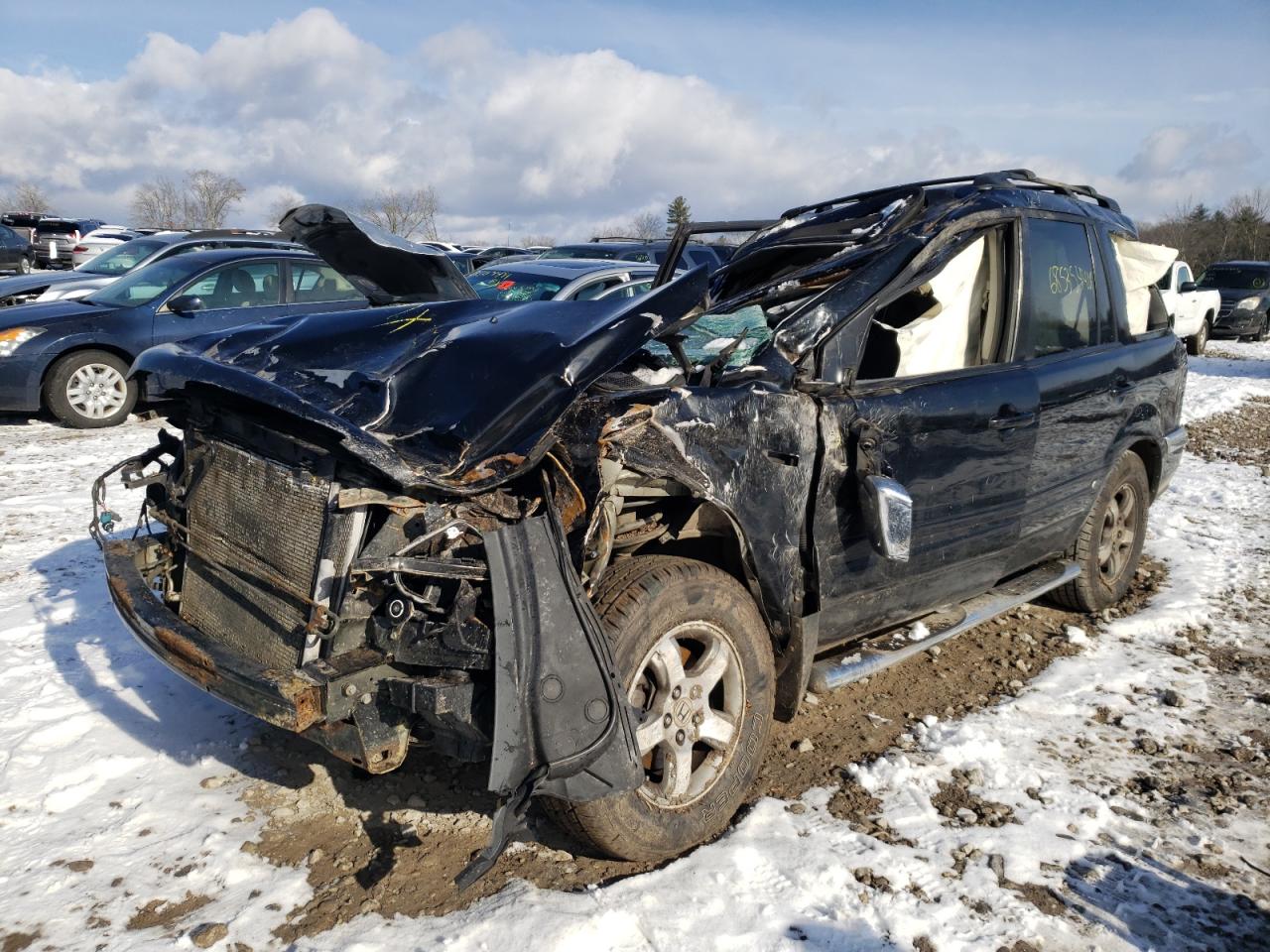 Photo 2 from auction – 2007 HONDA PILOT EXL with VIN 2HKYF18587H538823