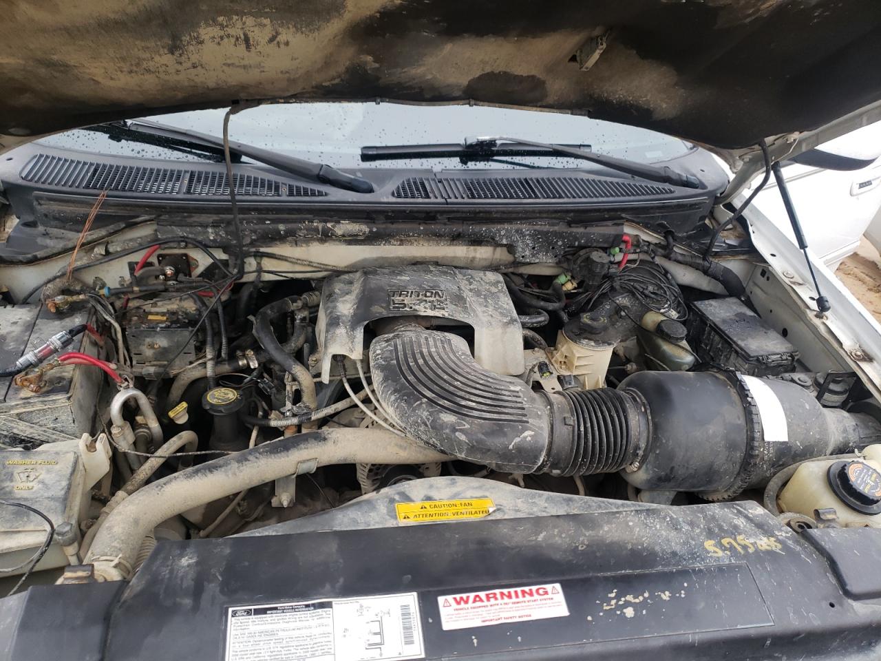 Photo 7 from auction – 2000 FORD EXPEDITION with VIN 1FMPU18L3YLA45575
