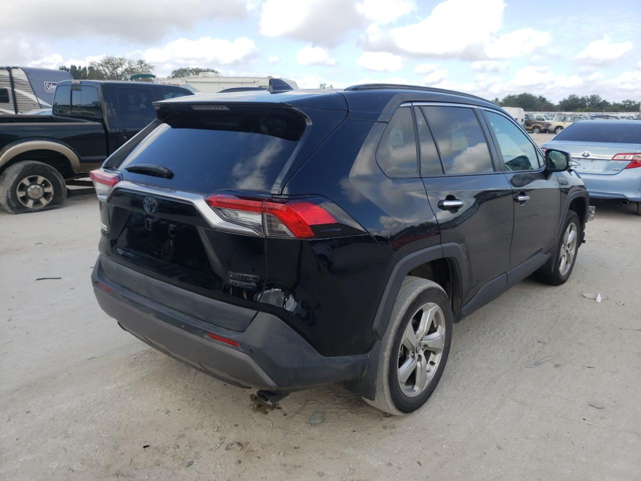 Photo 4 from auction – 2021 TOYOTA RAV4 LIMIT with VIN 4T3D6RFV4MU010538