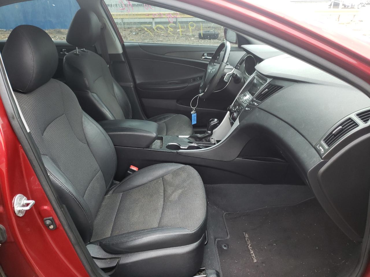 Photo 5 from auction – 2011 HYUNDAI SONATA SE with VIN 5NPEC4AC2BH266431