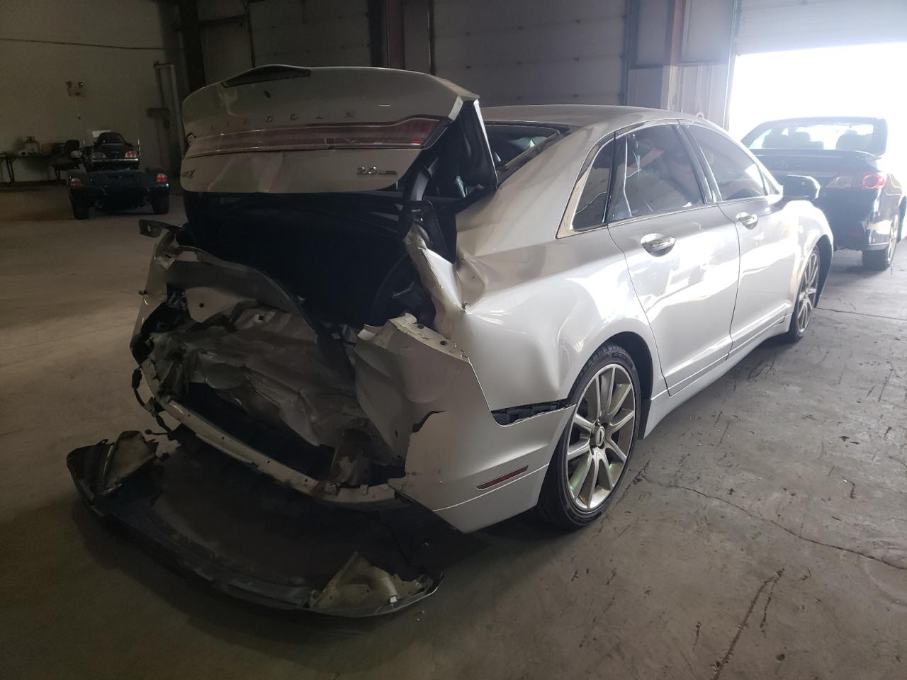 Photo 4 from auction – 2013 LINCOLN MKZ with VIN 3LN6L2G98DR810706