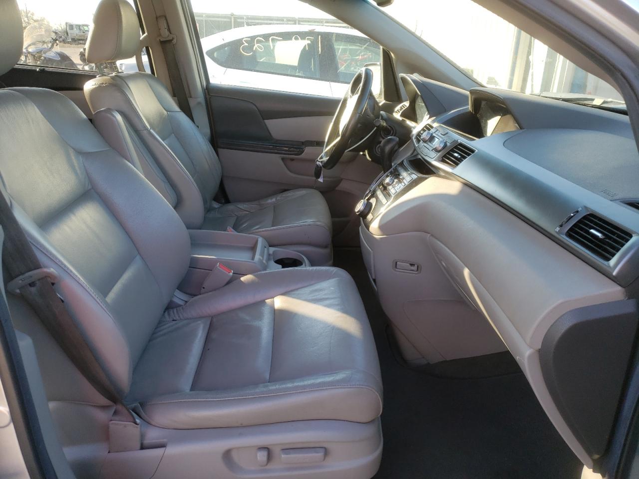 Photo 5 from auction – 2011 HONDA ODYSSEY EX with VIN 5FNRL5H65BB097253