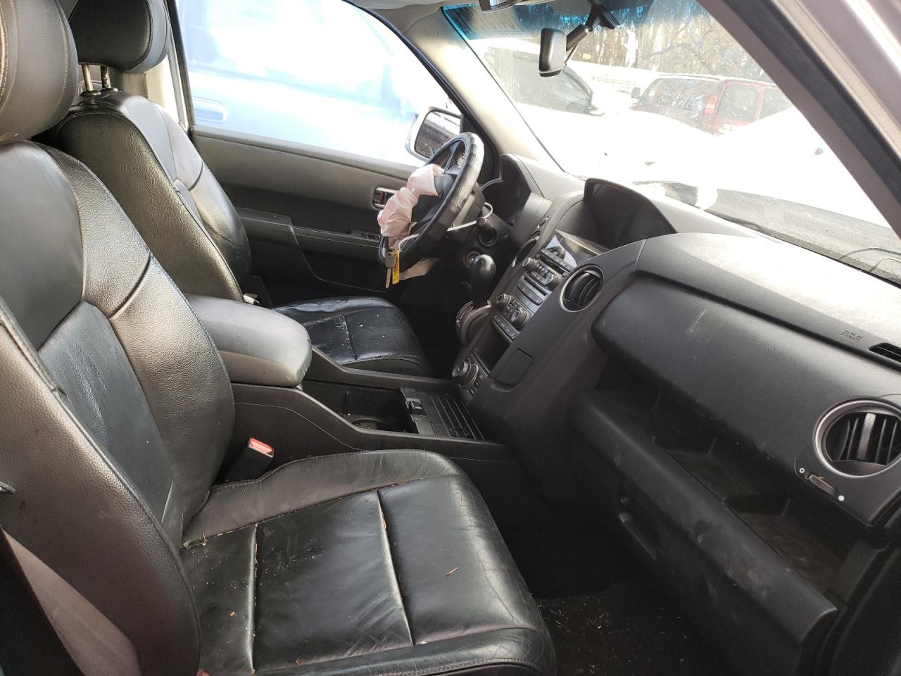 Photo 6 from auction – 2012 HONDA PILOT TOUR with VIN 5FNYF3H96CB016182