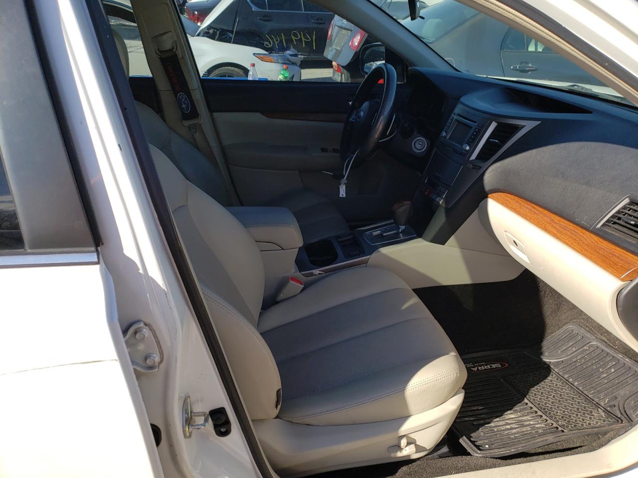 Photo 5 from auction – 2014 SUBARU OUTBACK 2. with VIN 4S4BRCKC8E3251261