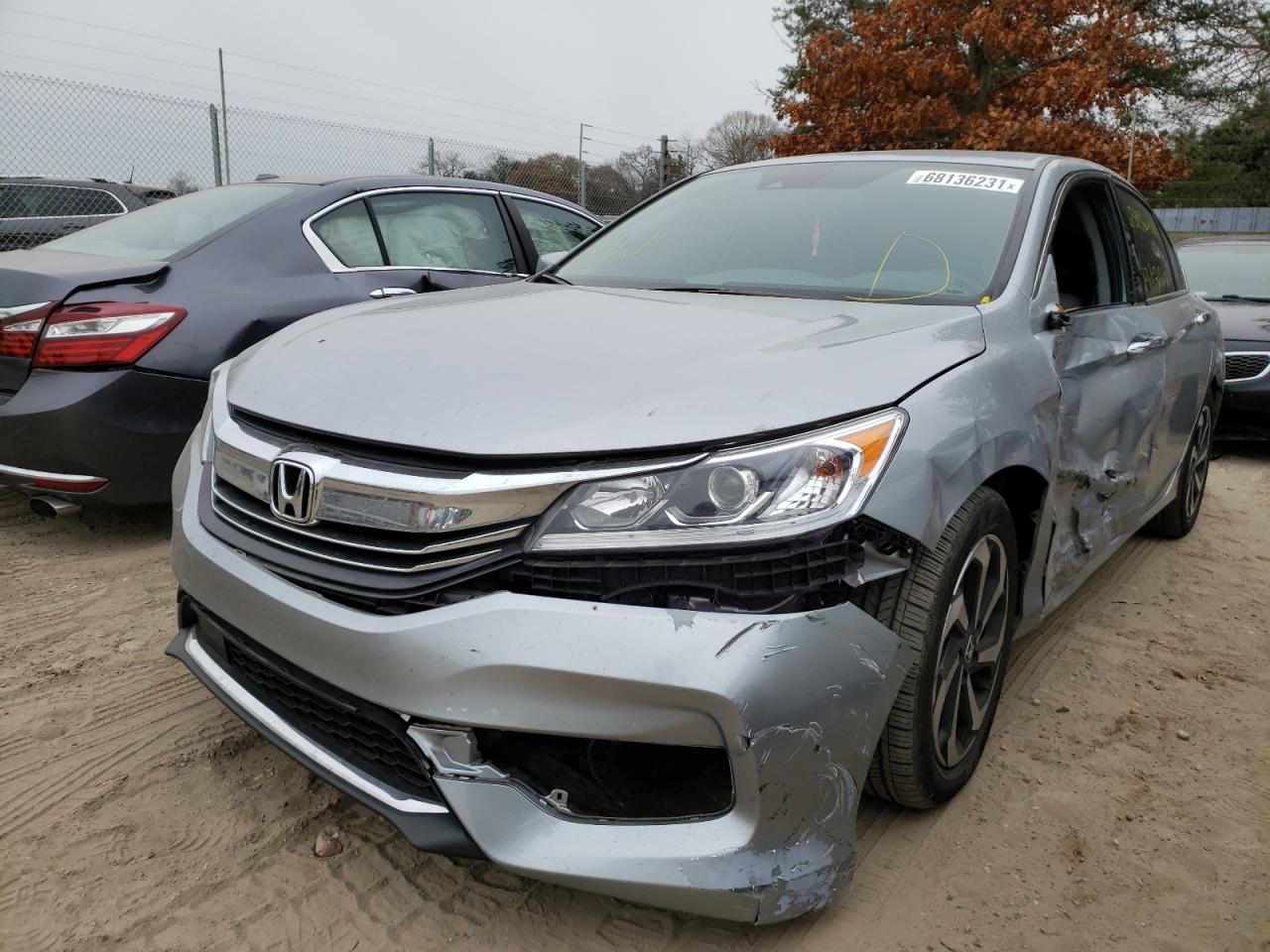 Photo 2 from auction – 2017 HONDA ACCORD EXL with VIN 1HGCR3F01HA043863