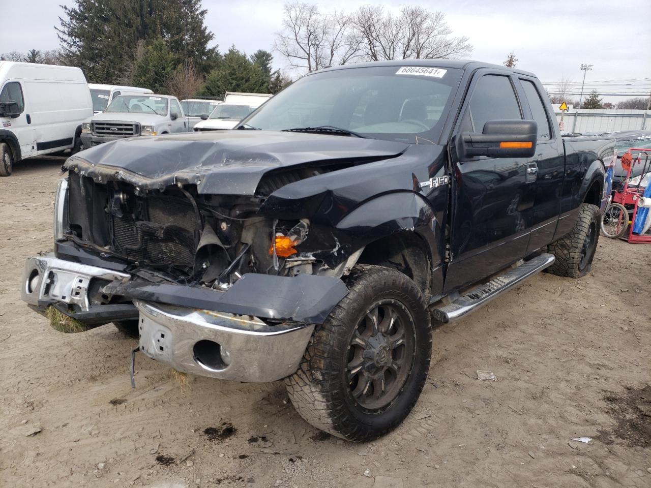 Photo 2 from auction – 2011 FORD F150 SUPER with VIN 1FTFX1EF7BFA10498