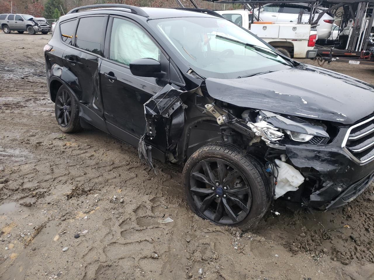 Photo 9 from auction – 2018 FORD ESCAPE SE with VIN 1FMCU0GD9JUB47546
