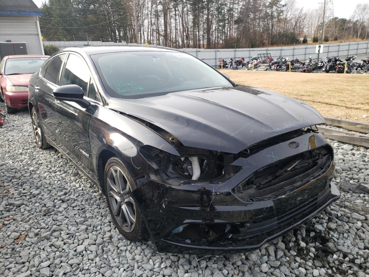 FORD FUSION SE 2017 with VIN 3FA6P0LU9HR387086 - Photo from auction