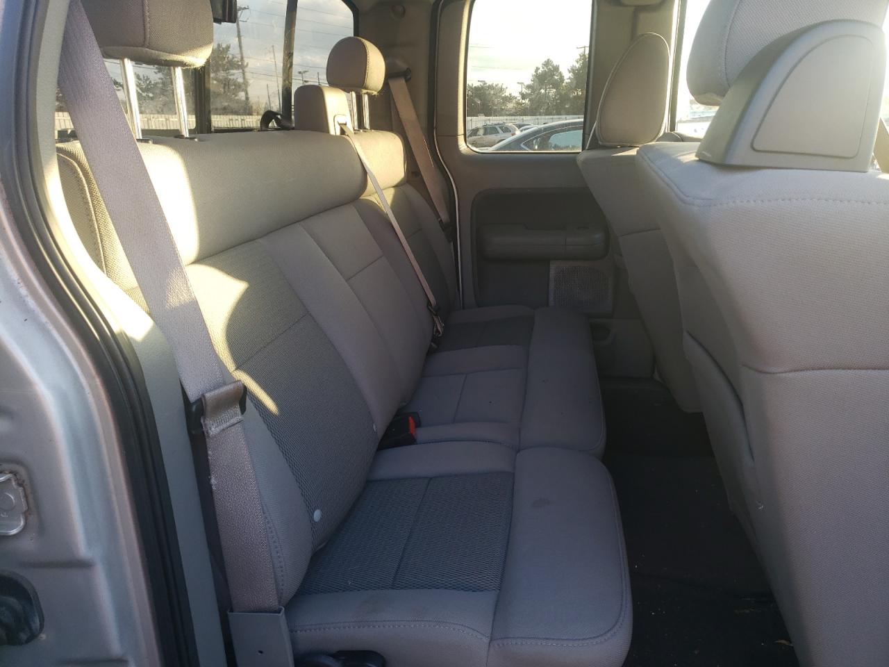 Photo 6 from auction – 2005 FORD F150 with VIN 1FTPX14595NA69527