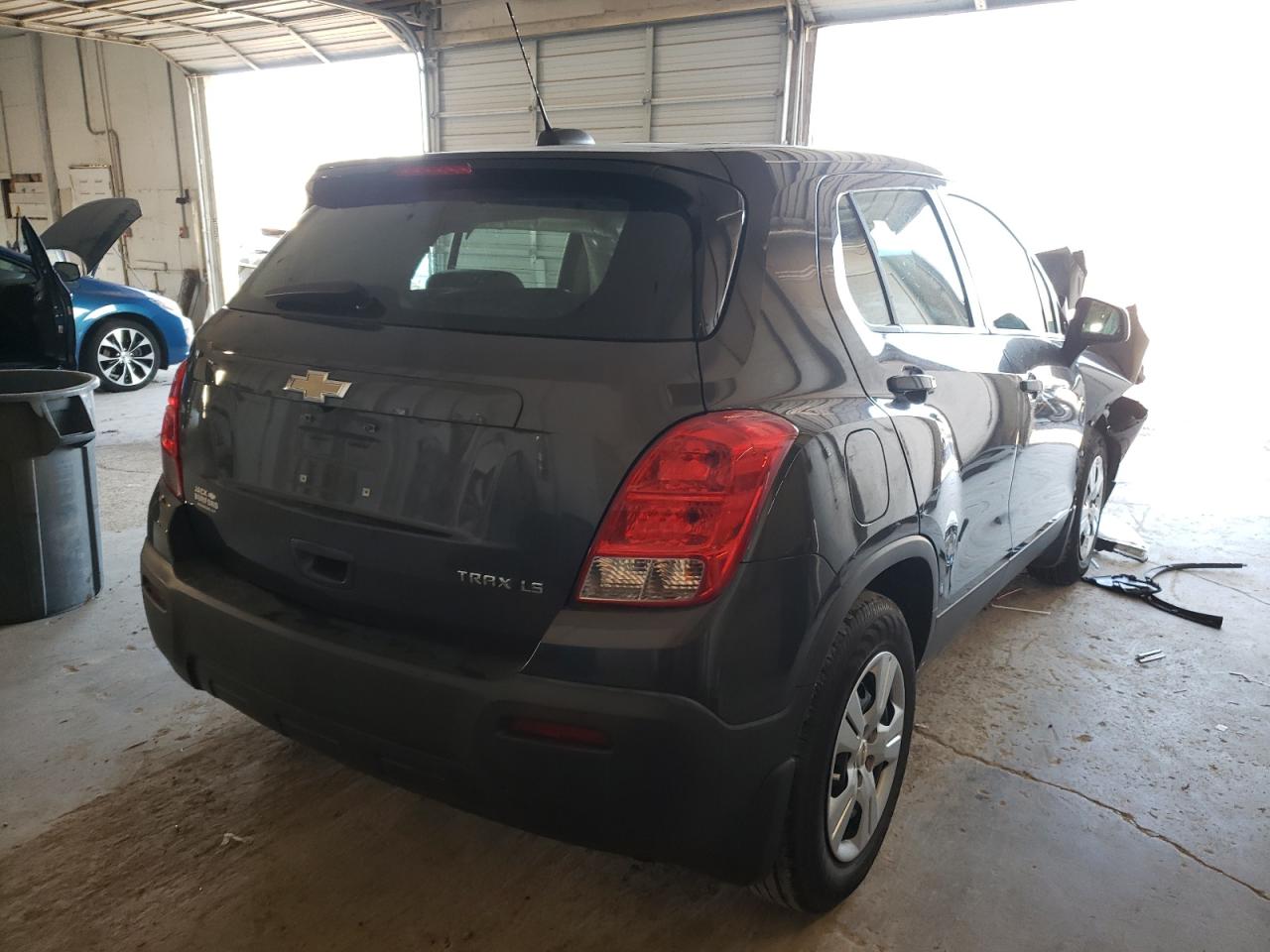 Photo 4 from auction – 2016 CHEVROLET TRAX LS with VIN 3GNCJKSB7GL234368