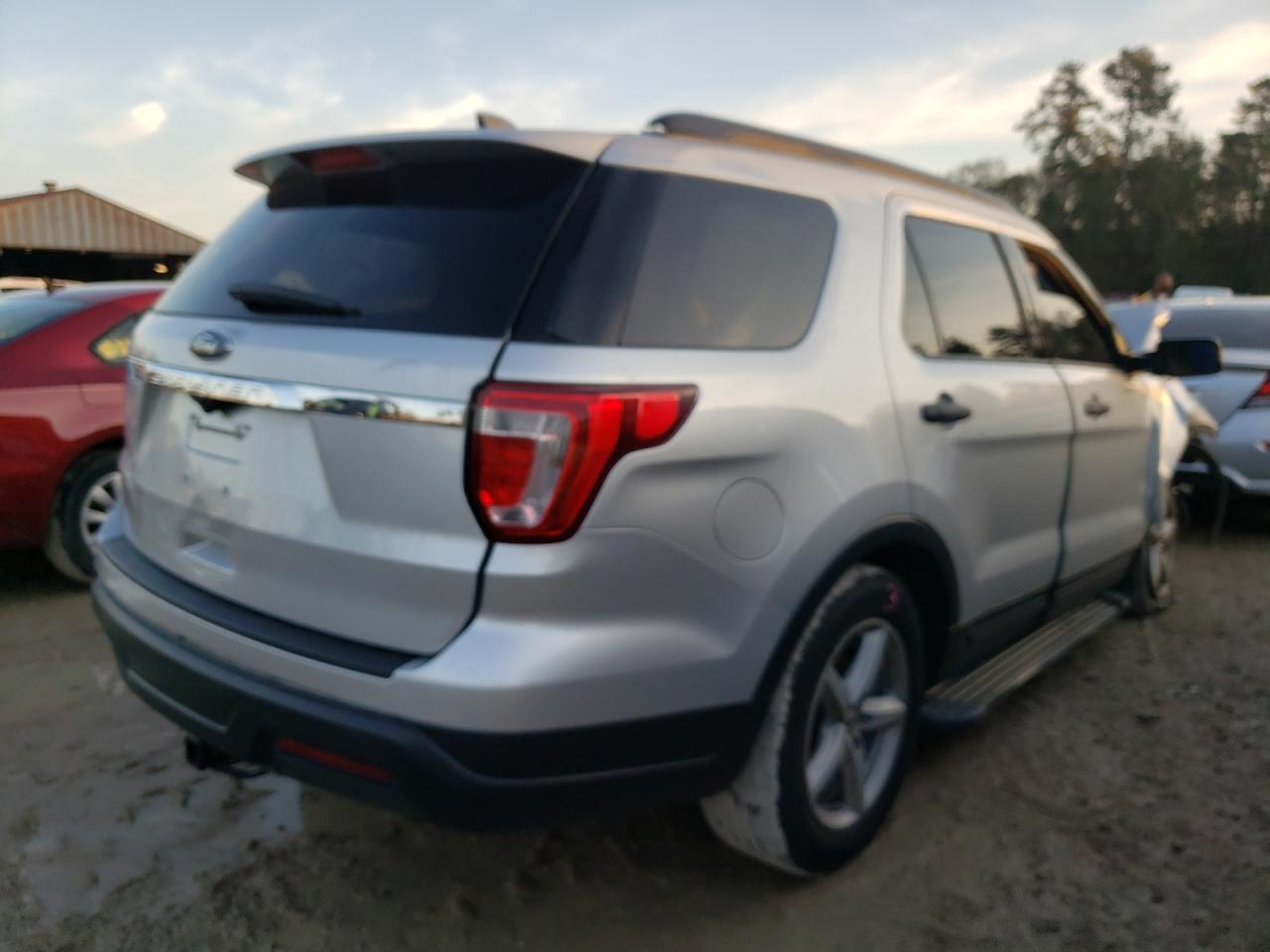 Photo 4 from auction – 2018 FORD EXPLORER with VIN 1FM5K7B86JGB26556