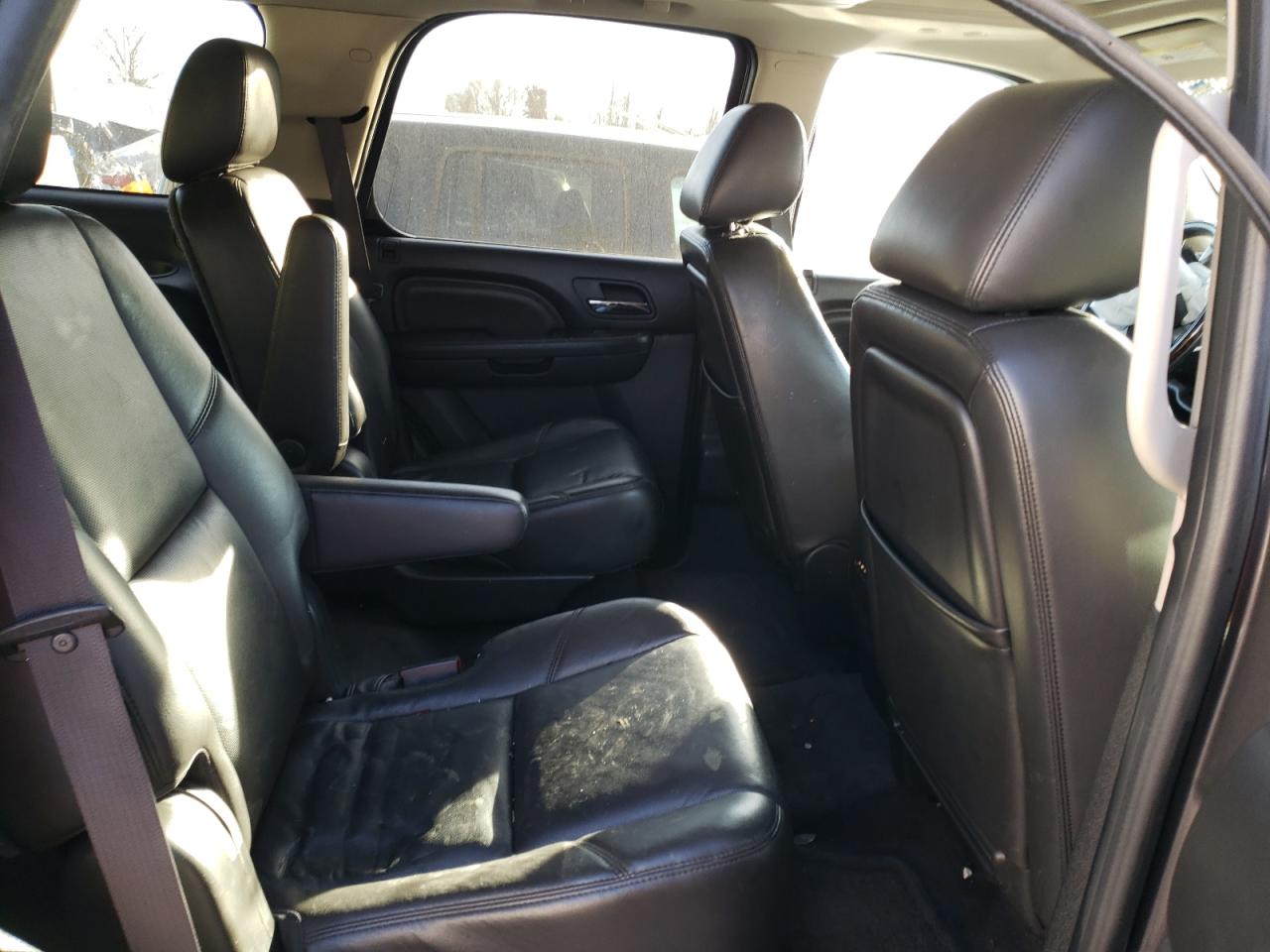 Фото 6 с аукциона – 2011 GMC YUKON DENA с VIN 1GKS2EEF5BR206947