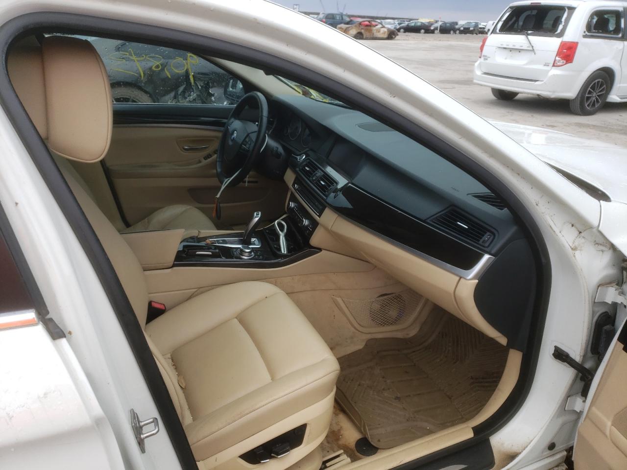 Photo 5 from auction – 2011 BMW 528 I with VIN WBAFR1C59BC750203