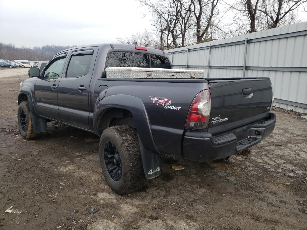 Photo 3 from auction – 2012 TOYOTA TACOMA DOU with VIN 5TFLU4EN7CX040276