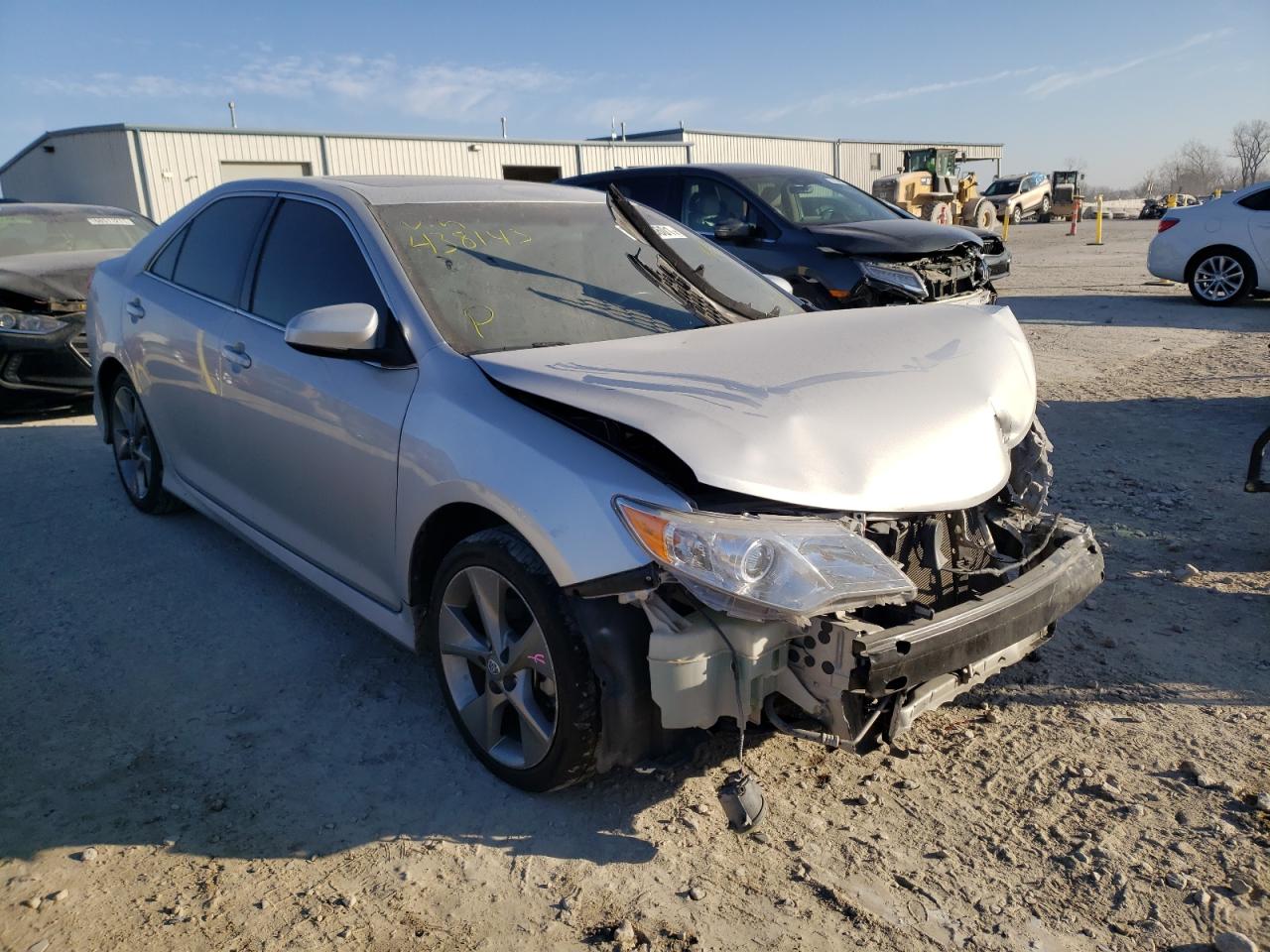Photo 1 from auction – 2014 TOYOTA CAMRY L with VIN 4T1BF1FK5EU438143