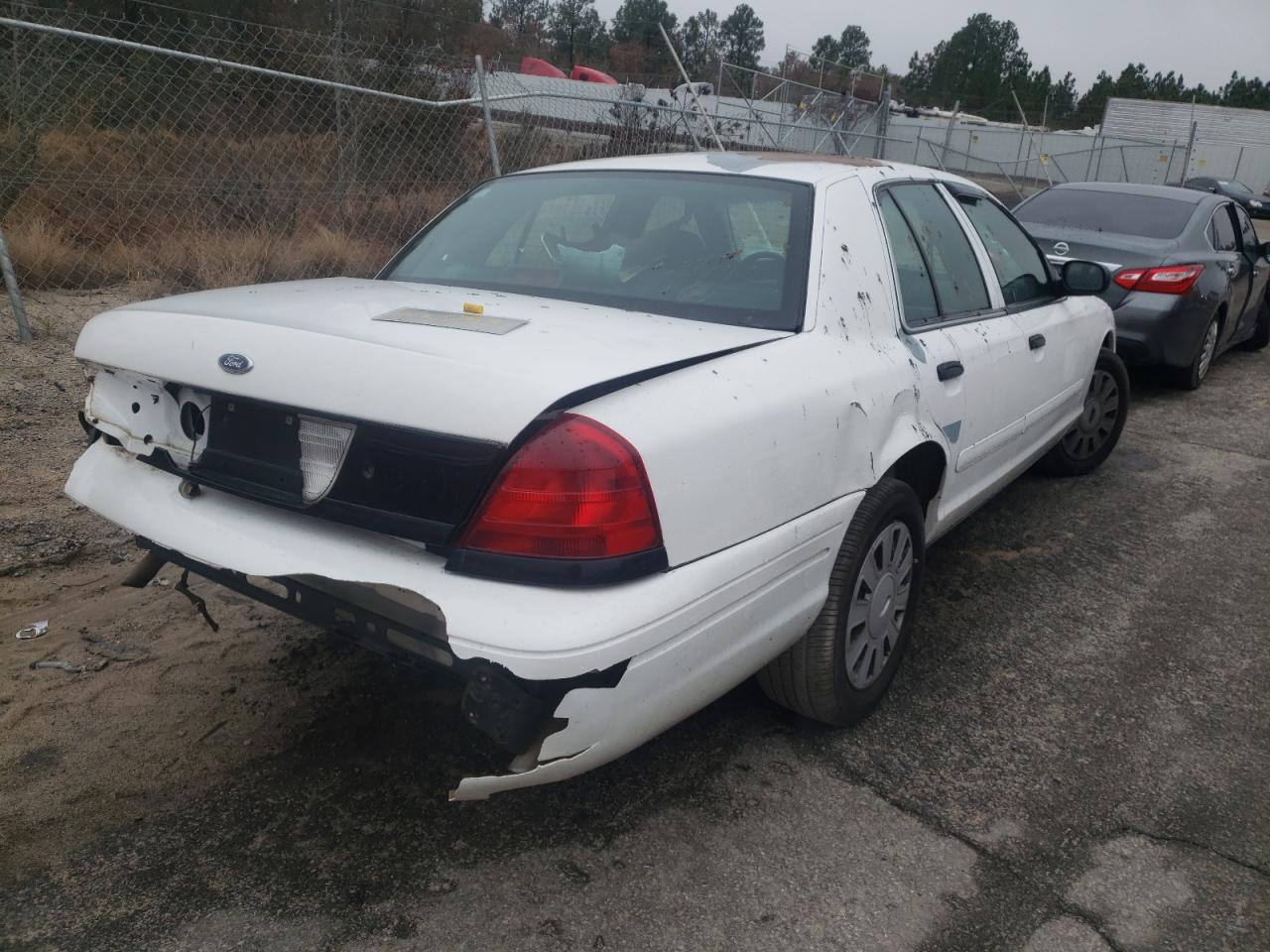 Photo 4 from auction – 2008 FORD CROWN VICT with VIN 2FAFP71VX8X155280