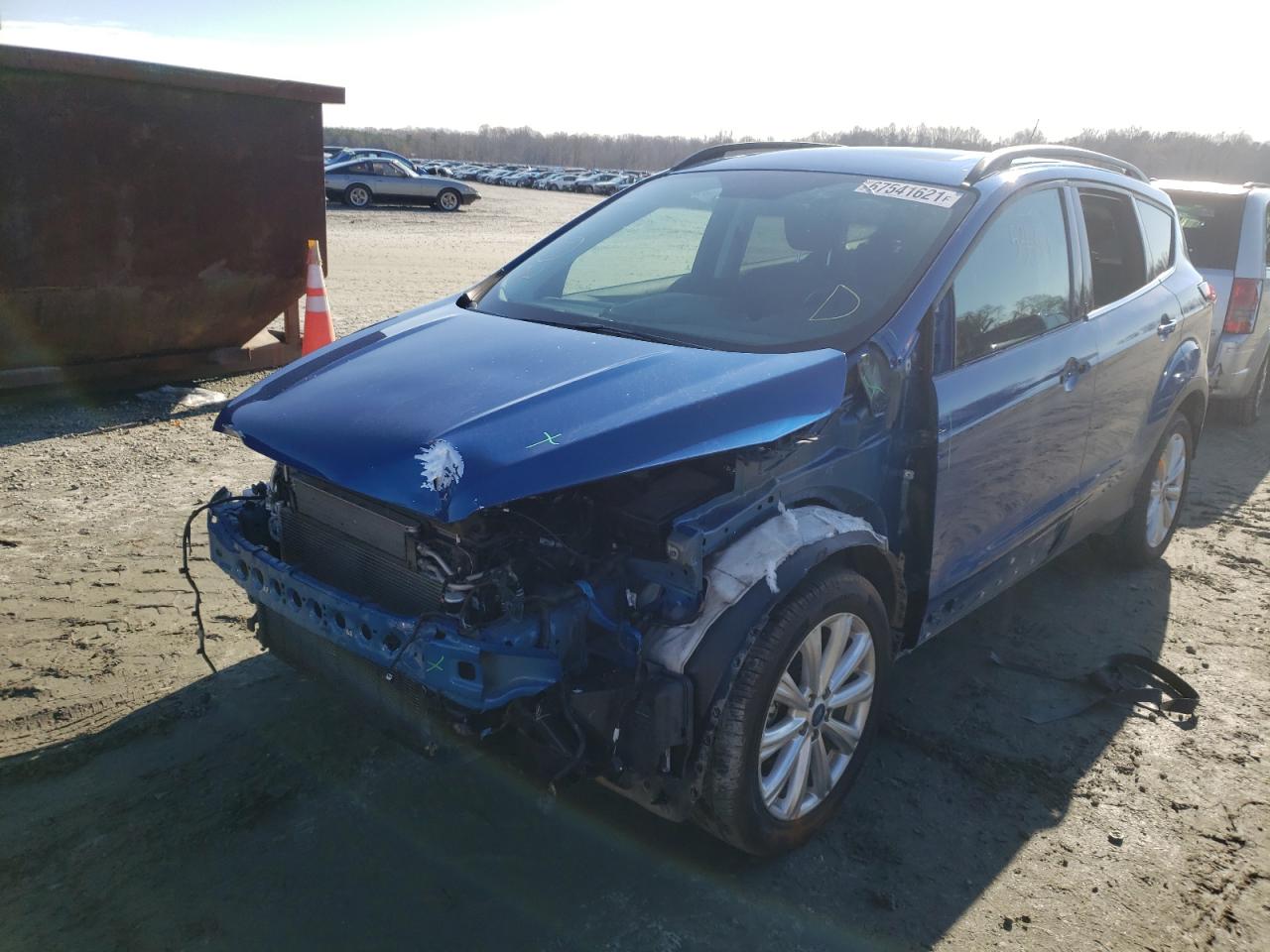 Photo 2 from auction – 2019 FORD ESCAPE SEL with VIN 1FMCU0HD6KUC19657