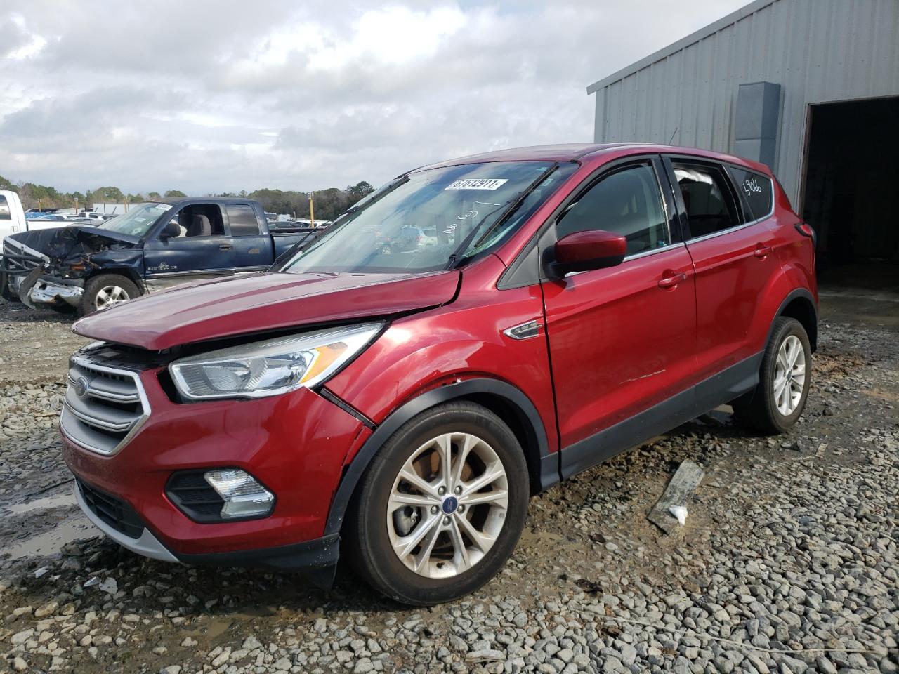 Photo 2 from auction – 2017 FORD ESCAPE SE with VIN 1FMCU0G94HUC56020
