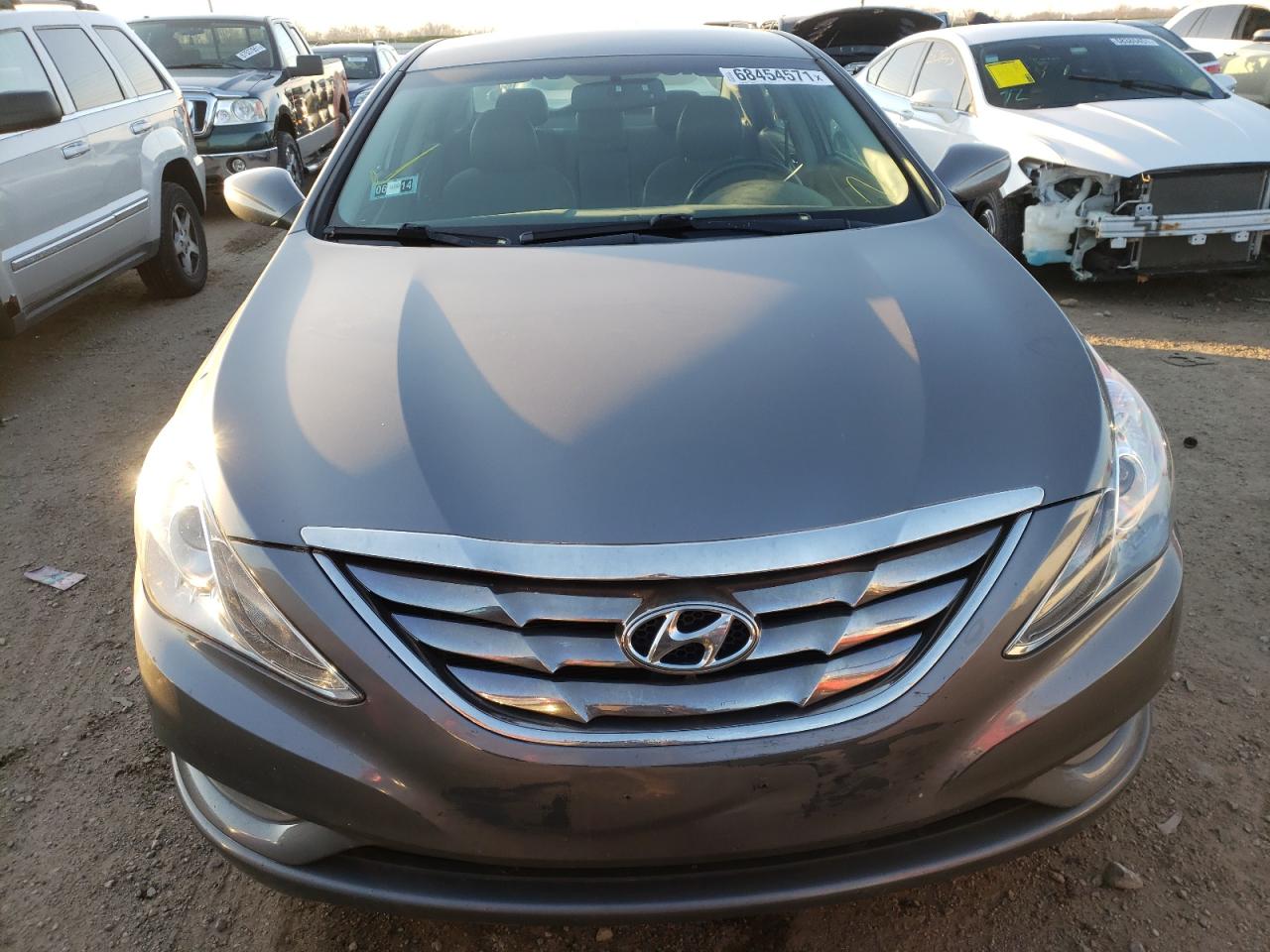 Photo 9 from auction – 2013 HYUNDAI SONATA se with VIN 5NPEC4AC8DH587036