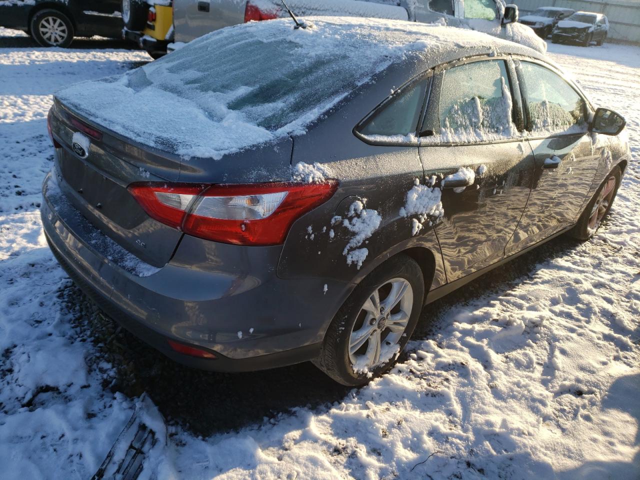 Photo 4 from auction – 2014 FORD FOCUS SE with VIN 1FADP3F23EL424548
