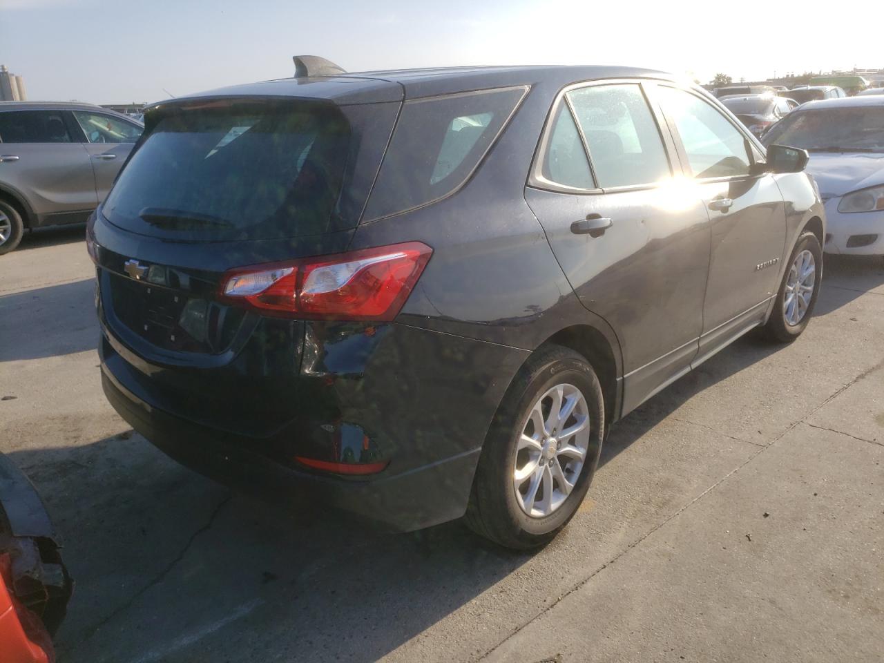 Photo 4 from auction – 2020 CHEVROLET EQUINOX LS with VIN 3GNAXHEV8LS628458