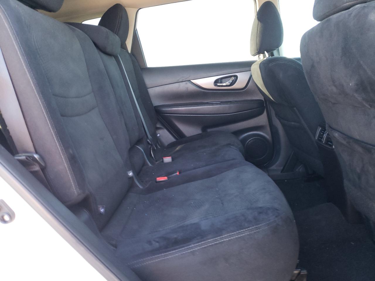Photo 6 from auction – 2015 NISSAN ROGUE S with VIN 5N1AT2MV6FC907884