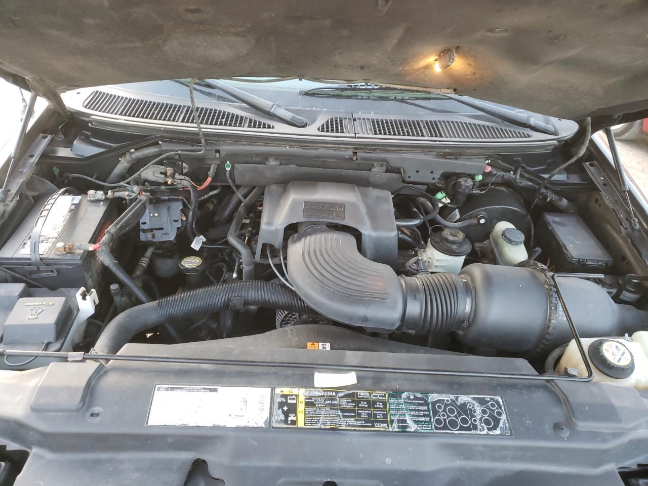 Photo 7 from auction – 2002 FORD F150 SUPER with VIN 1FTRW07L22KB40273