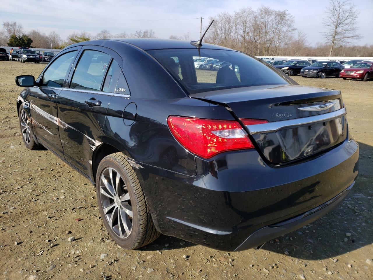 Photo 3 from auction – 2014 CHRYSLER 200 TOURIN with VIN 1C3CCBBG6EN151840