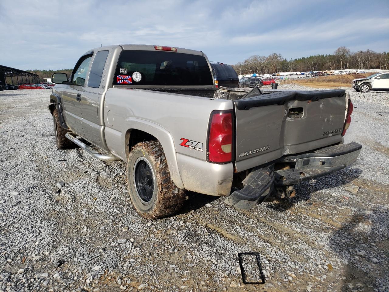 Photo 3 from auction – 2003 CHEVROLET SILVERADO with VIN 1GCEK19T13E126703
