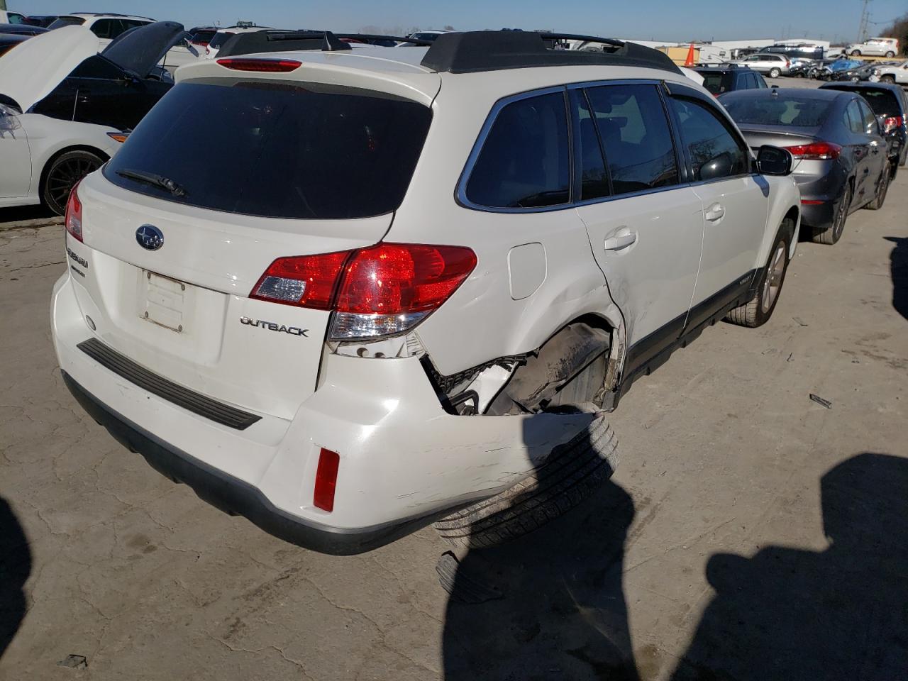Photo 4 from auction – 2014 SUBARU OUTBACK 2. with VIN 4S4BRCKC8E3251261