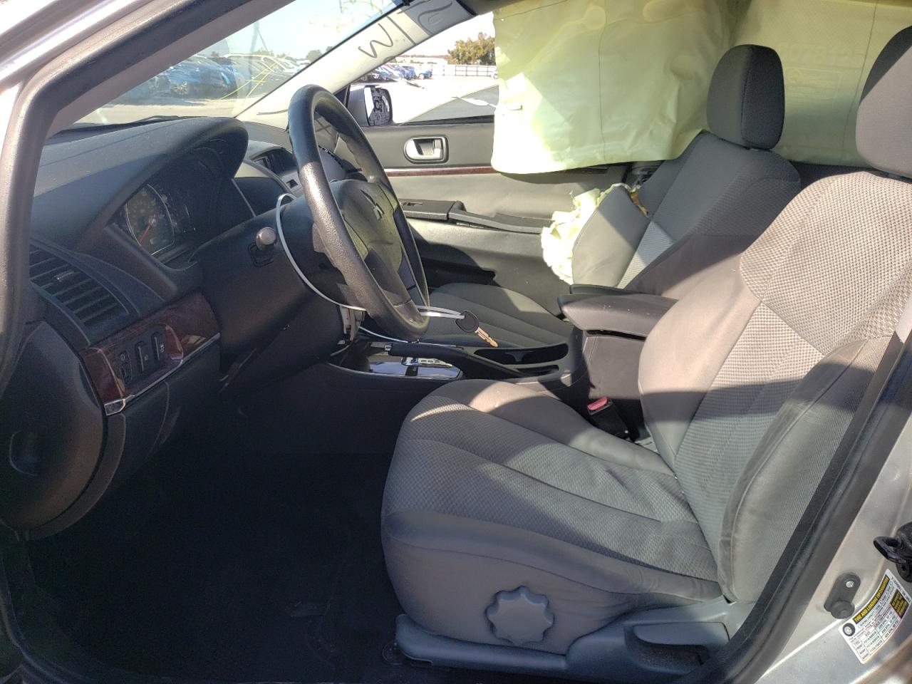 Photo 5 from auction – 2010 MITSUBISHI GALANT ES with VIN 4A32B3FFXAE003490
