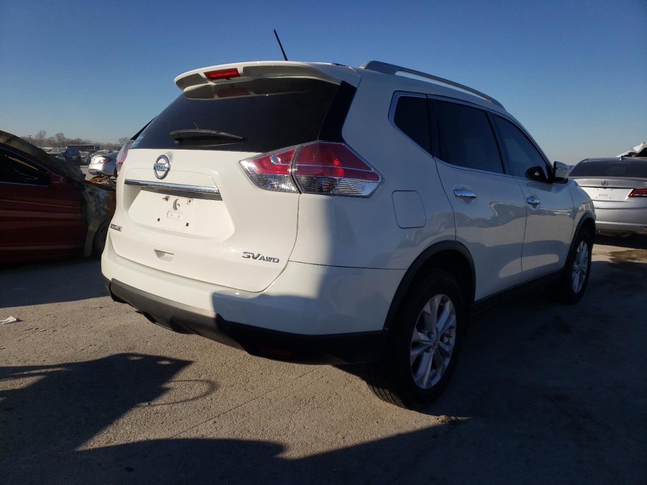 Photo 4 from auction – 2015 NISSAN ROGUE S with VIN 5N1AT2MV6FC907884