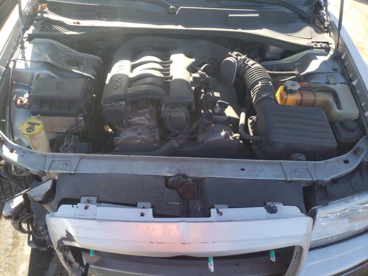 Photo 7 from auction – 2005 CHRYSLER 300 TOURIN with VIN 2C3JA53G45H590251