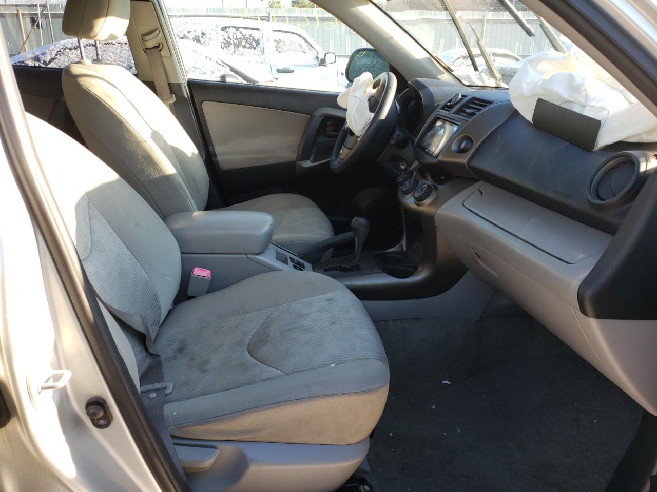 Photo 5 from auction – 2010 TOYOTA RAV4 with VIN JTMJF4DV2A5025454