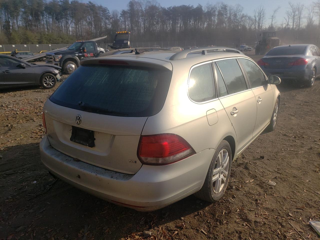 Photo 4 from auction – 2010 VOLKSWAGEN JETTA with VIN 3VWTL7AJ0AM658966