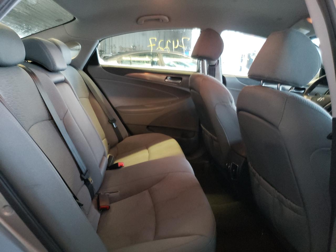 Photo 6 from auction – 2012 HYUNDAI SONATA HYB with VIN KMHEC4A41CA020614