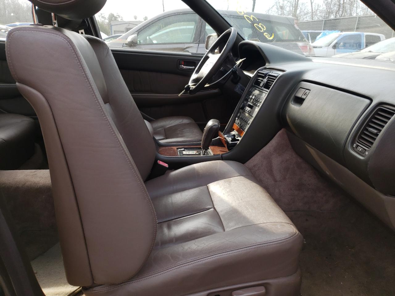 Photo 5 from auction – 1991 LEXUS LS 400 with VIN JT8UF11E8M0064145