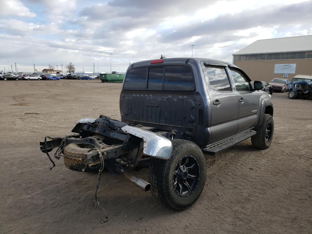 Photo 4 from auction – 2015 TOYOTA TACOMA DOU with VIN 3TMLU4EN2FM176843