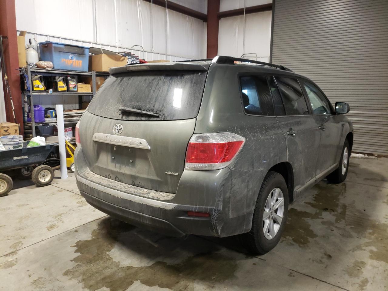 Photo 4 from auction – 2011 TOYOTA HIGHLANDER with VIN 5TDBK3EH6BS054048
