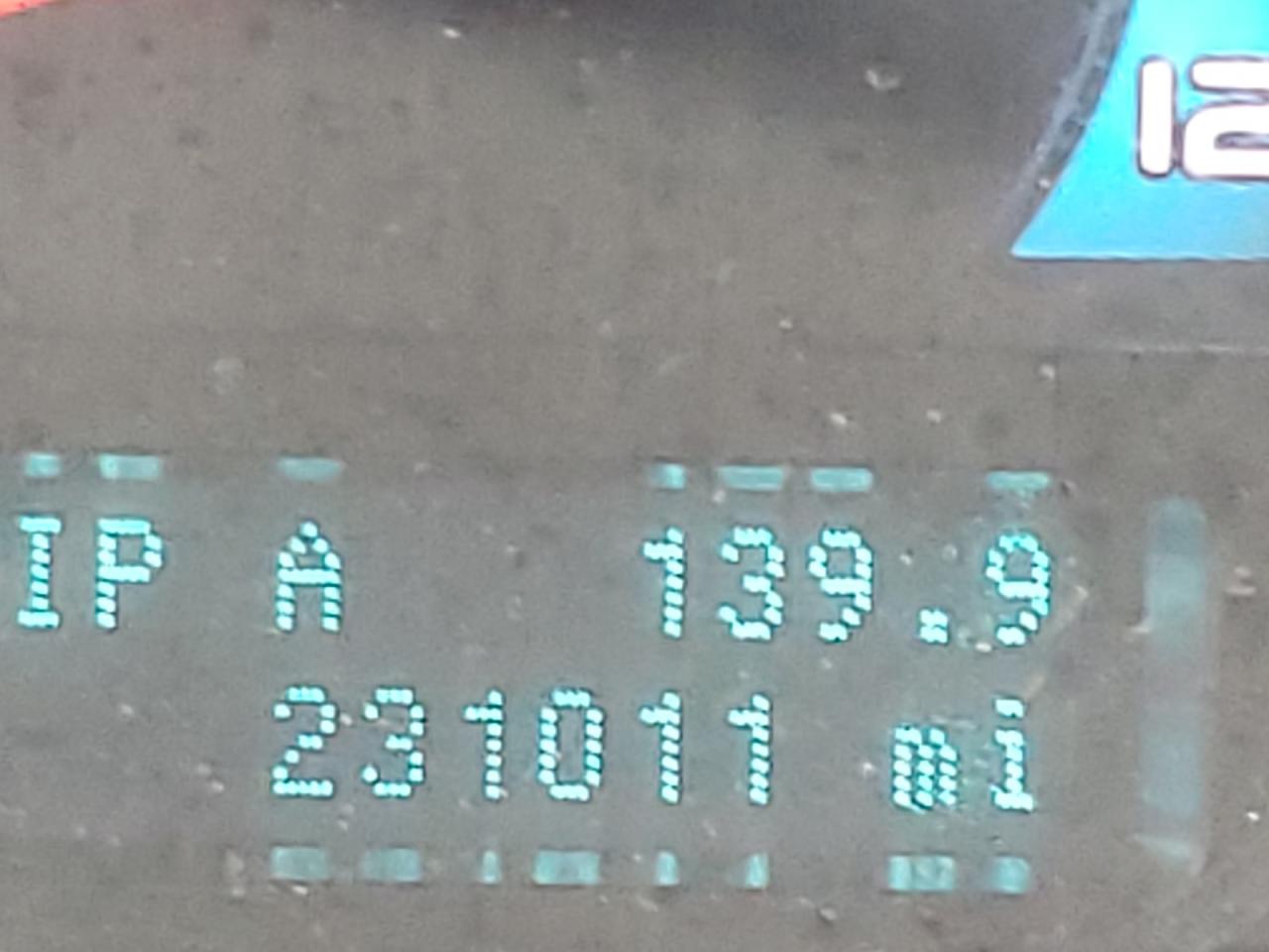 Photo 8 from auction – 2011 FORD FUSION S with VIN 3FAHP0GA0BR240106
