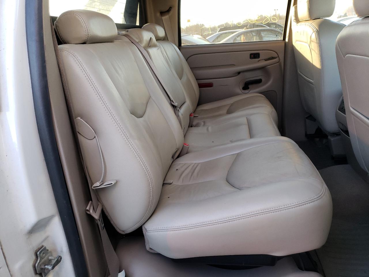 Photo 6 from auction – 2005 CHEVROLET AVALANCHE with VIN 3GNEK12Z05G160939