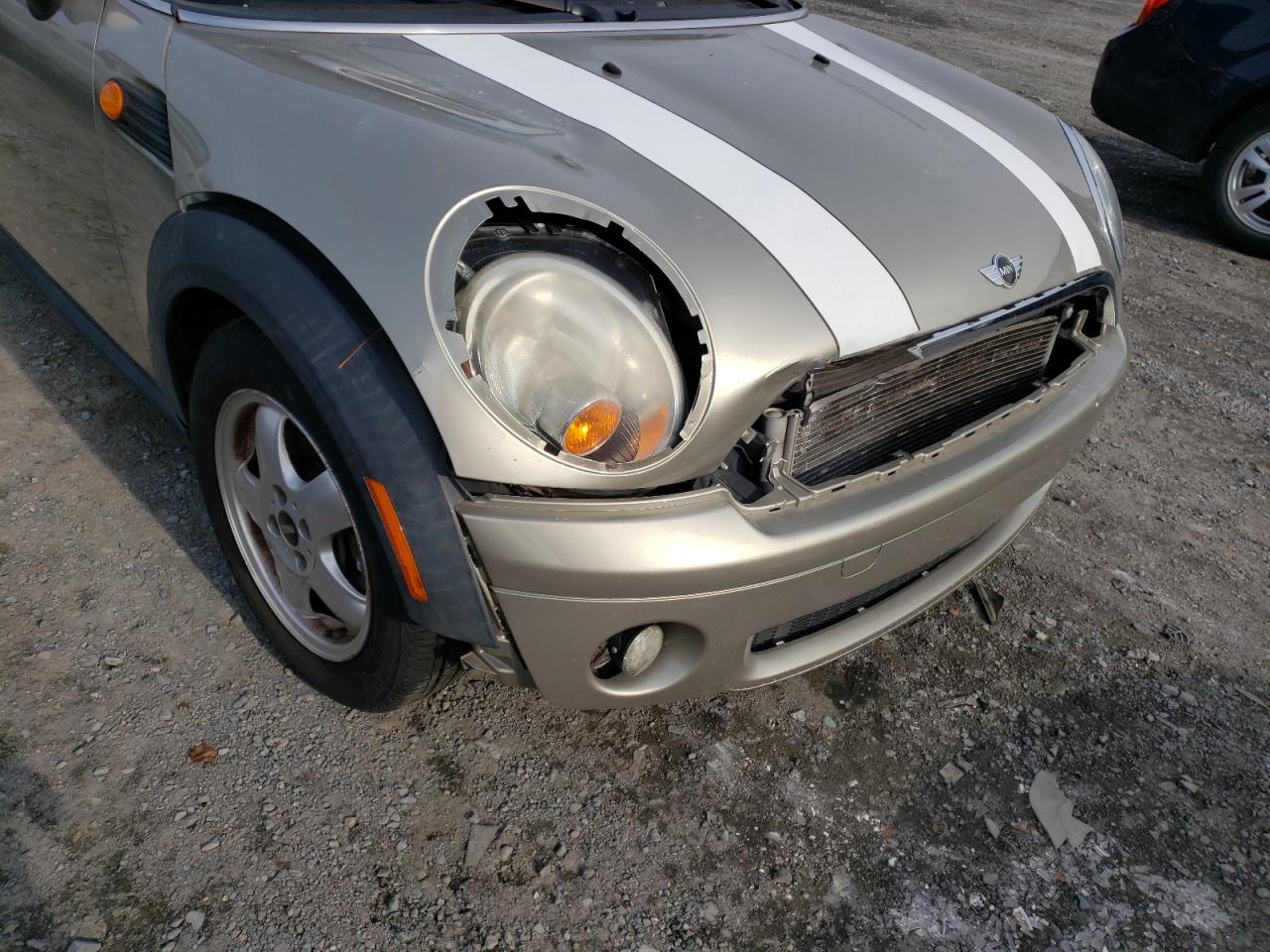 Photo 9 from auction – 2010 MINI COOPER with VIN WMWMF3C54ATZ65109