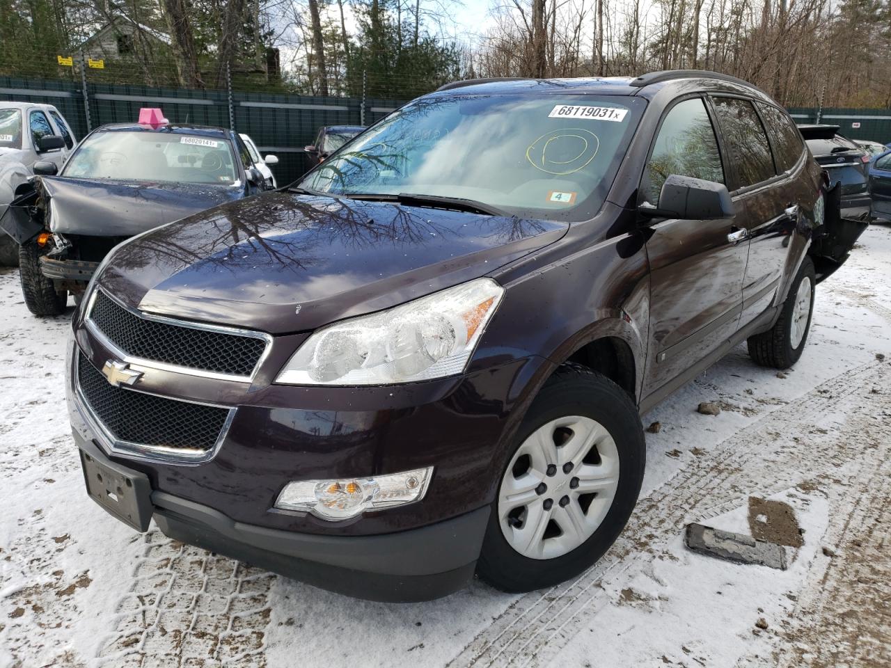 Photo 2 from auction – 2010 CHEVROLET TRAVERSE L with VIN 1GNLVEED4AS132361
